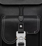 Saddle Backpack with Flap Black Grained Calfskin with Contrasting Topstitching - 图片 6