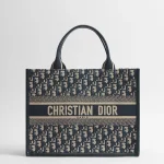 Medium Dior Book Tote Blue Dior Oblique Embroidery and Calfskin (36.5 x 28 x 16.5 cm)